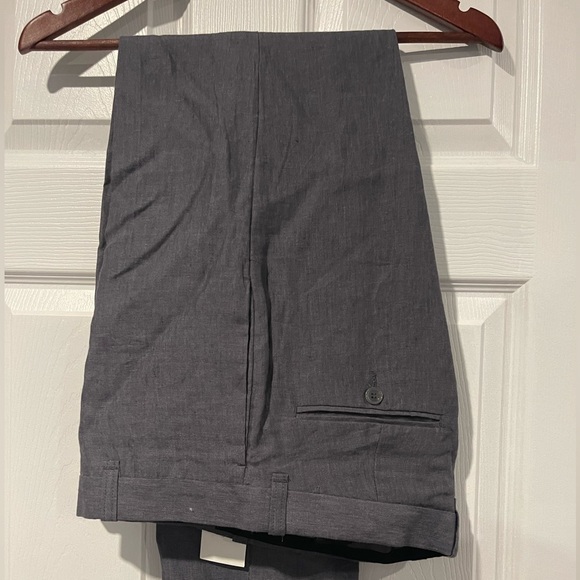 H&M Grey 3 Piece Suit 
Blazer: Size 34R
Pant: 33 All are brand new - Picture 2 of 3